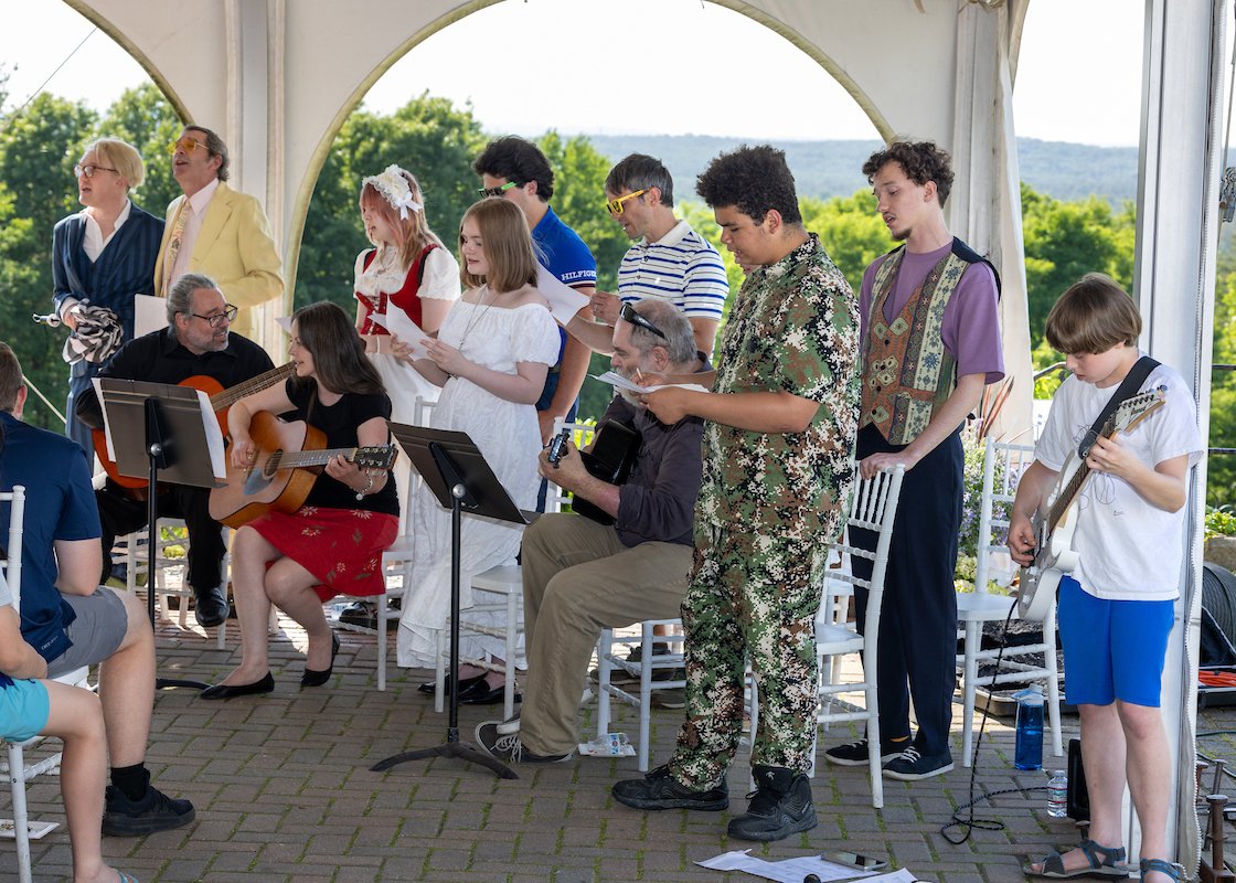 Summercomes Choir Singing